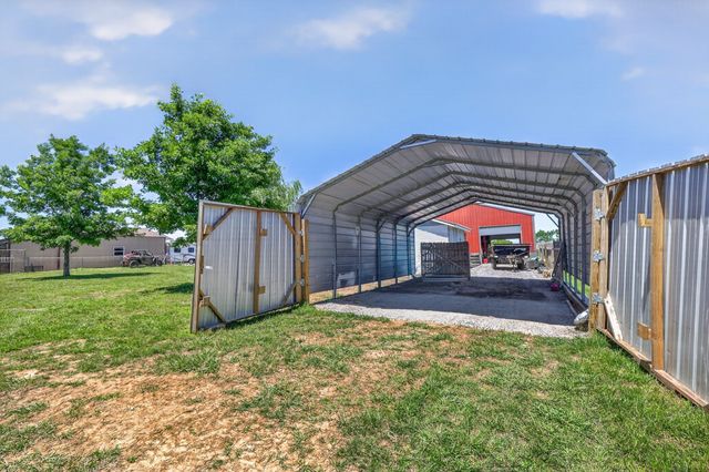 1014 Spire Way Dr, Castalian Springs, TN 37031