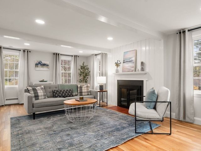 40 Mohawk Dr., Acton, MA 01720