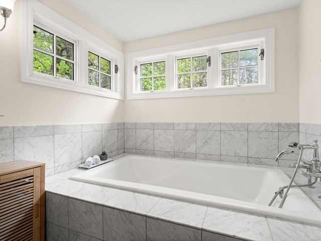 40 Mohawk Dr., Acton, MA 01720