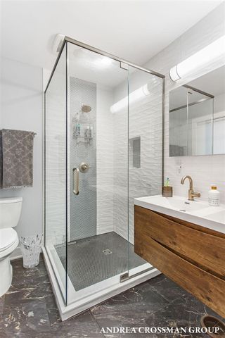 140 Grand Avenue, Grand Haven, MI 49417