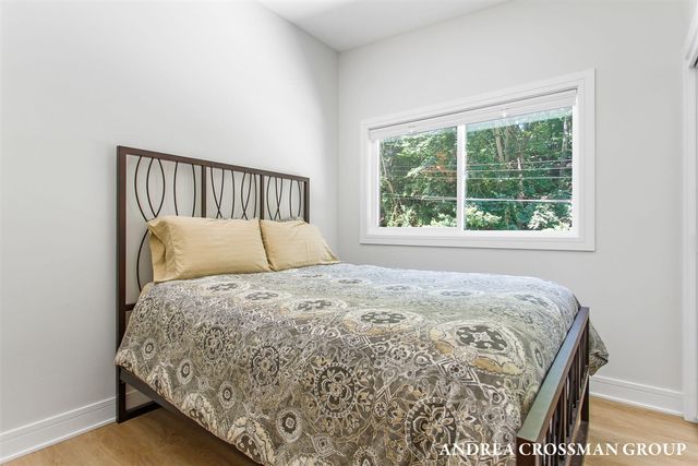 140 Grand Avenue, Grand Haven, MI 49417