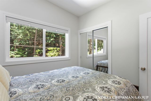 140 Grand Avenue, Grand Haven, MI 49417