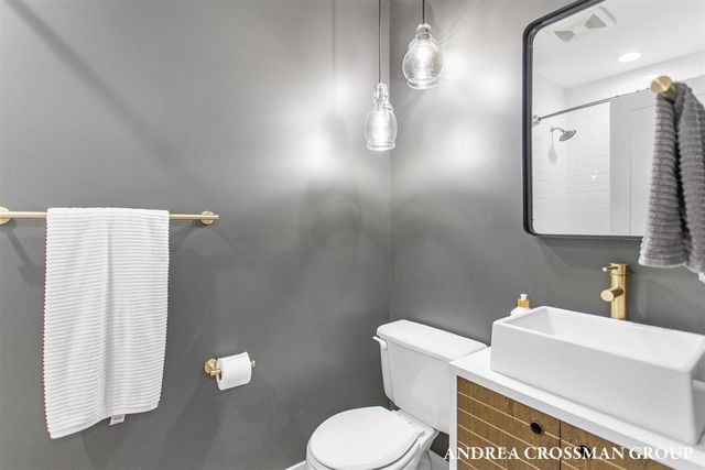 140 Grand Avenue, Grand Haven, MI 49417