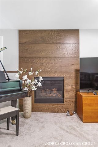 140 Grand Avenue, Grand Haven, MI 49417