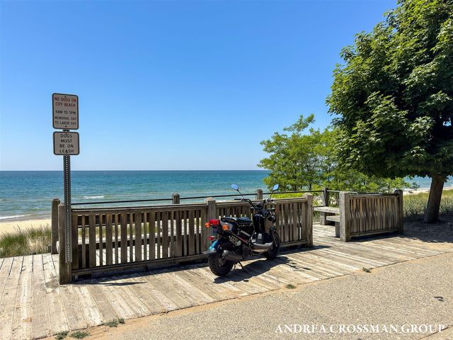 140 Grand Avenue, Grand Haven, MI 49417