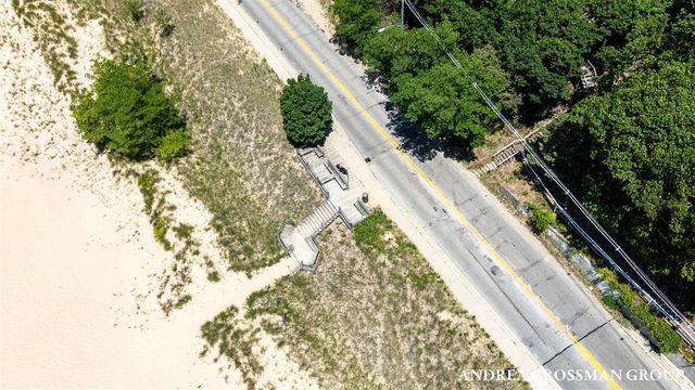 140 Grand Avenue, Grand Haven, MI 49417