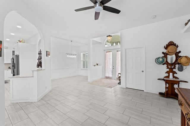 16685 63 Road N, Loxahatchee, FL 33470