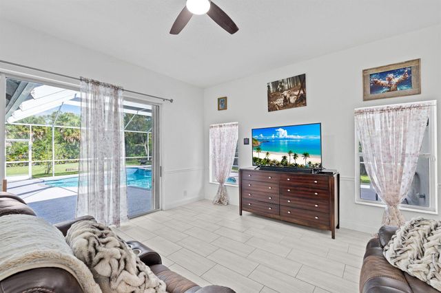 16685 63 Road N, Loxahatchee, FL 33470