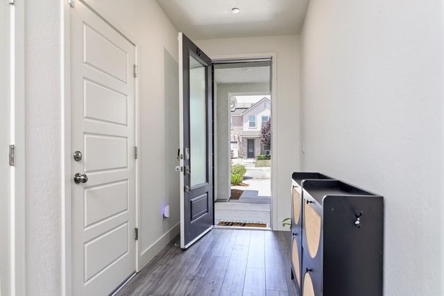 165 Timberline Way S, Madera, CA 93636