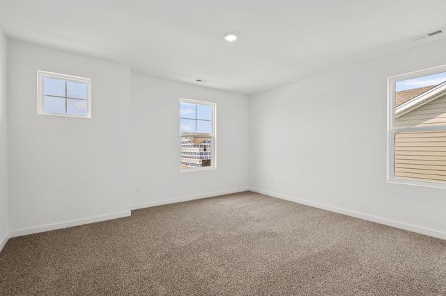 152 Cressmoor Boulevard, Hobart, IN 46342