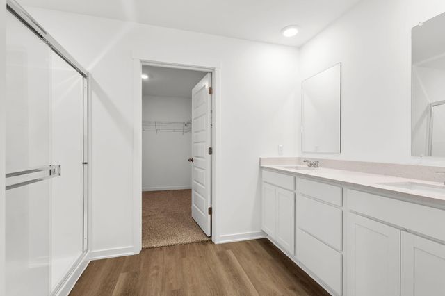 152 Cressmoor Boulevard, Hobart, IN 46342