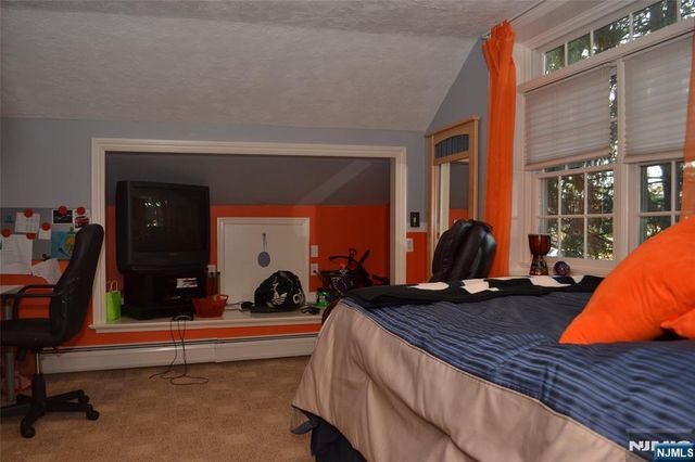 172 Godwin Avenue, Wyckoff, NJ 07481