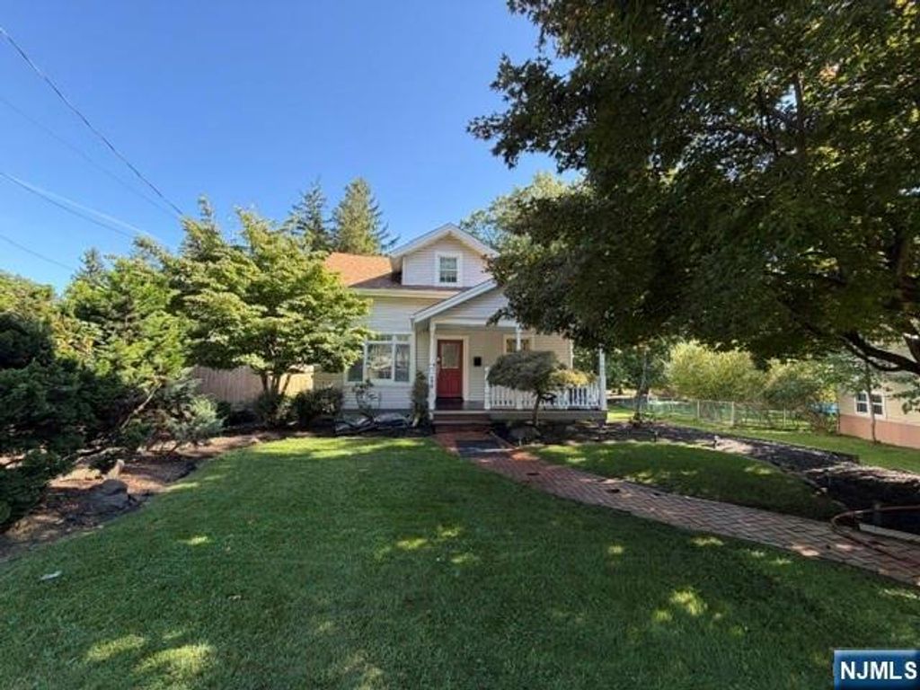 172 Godwin Avenue, Wyckoff, NJ 07481