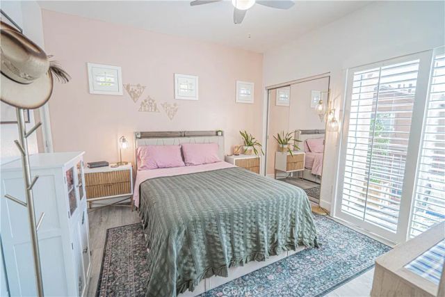 26943 Hillsborough Parkway 25, Valencia, CA 91354