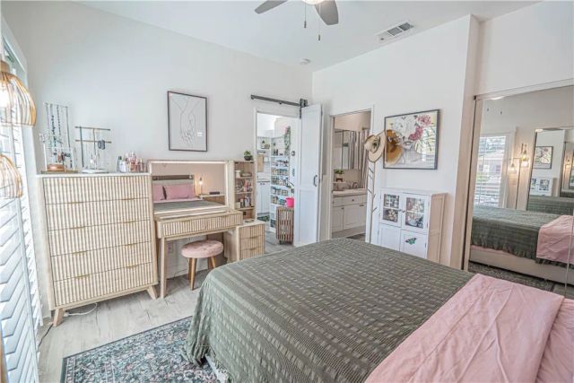 26943 Hillsborough Parkway 25, Valencia, CA 91354