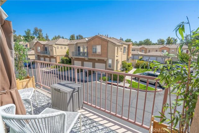 26943 Hillsborough Parkway 25, Valencia, CA 91354