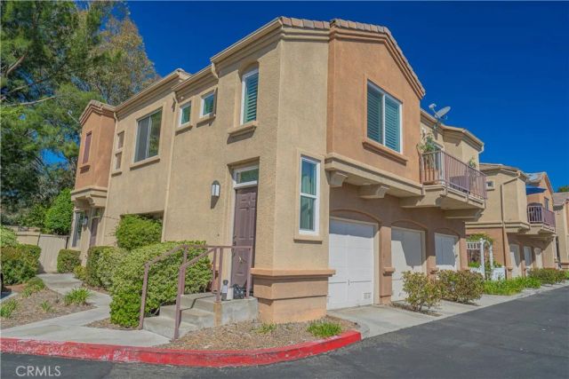 26943 Hillsborough Parkway 25, Valencia, CA 91354