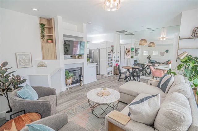 26943 Hillsborough Parkway 25, Valencia, CA 91354