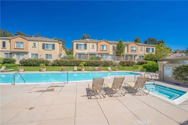 26943 Hillsborough Parkway 25, Valencia, CA 91354