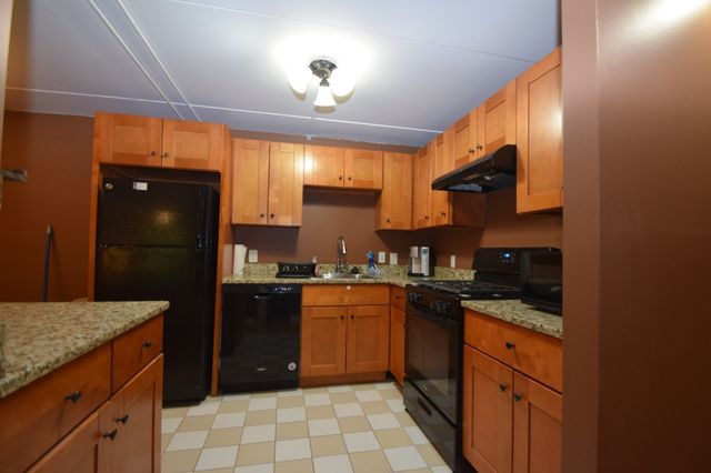 43 Mccormick 52, Stoughton, MA 02072