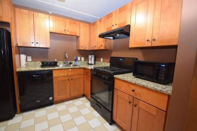 43 Mccormick 52, Stoughton, MA 02072