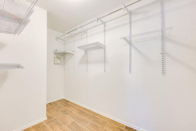 110 S Creekbend DR, Hutto, TX 78634