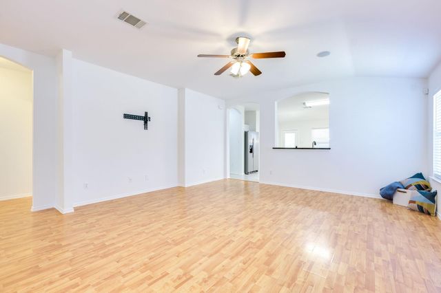 110 S Creekbend DR, Hutto, TX 78634