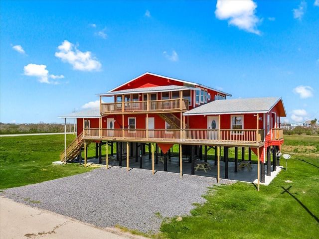 920 17th, Port Bolivar, TX 77650