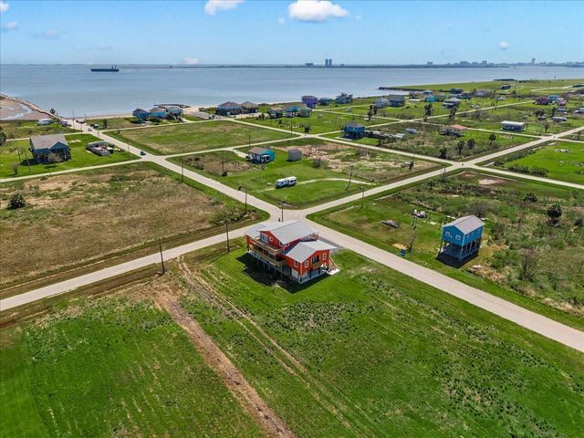920 17th, Port Bolivar, TX 77650