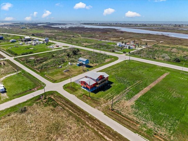920 17th, Port Bolivar, TX 77650