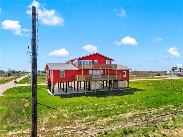 920 17th, Port Bolivar, TX 77650