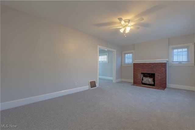 2246 7th Street SW, Akron, OH 44314