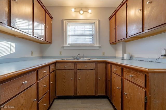 2246 7th Street SW, Akron, OH 44314