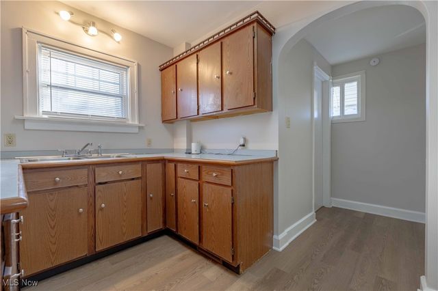 2246 7th Street SW, Akron, OH 44314