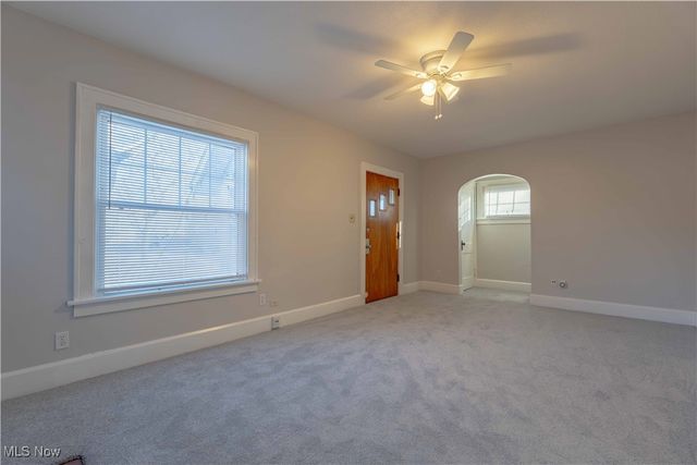 2246 7th Street SW, Akron, OH 44314