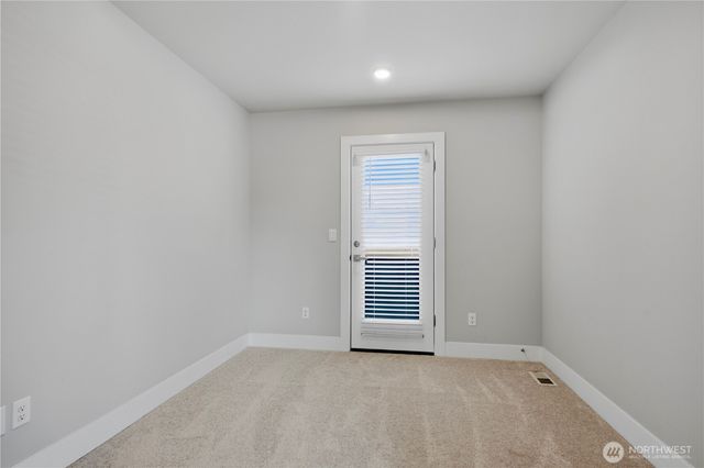 6302 SW 206th Pl, Lynnwood, WA 98036