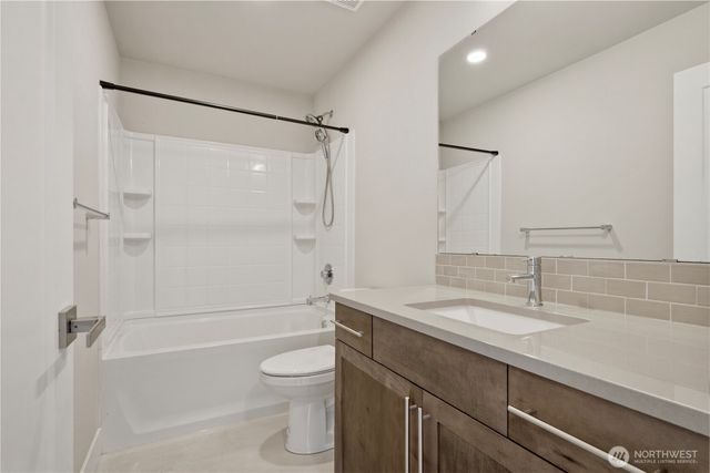 6302 SW 206th Pl, Lynnwood, WA 98036