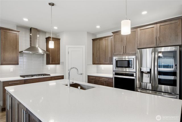 6302 SW 206th Pl, Lynnwood, WA 98036