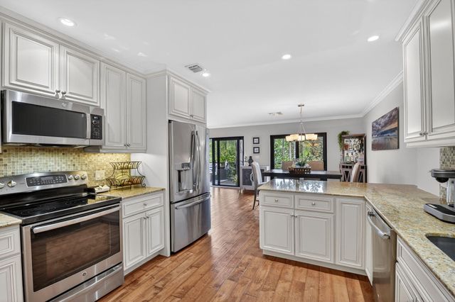 5586 N Ocean Boulevard 35g, Ocean Ridge, FL 33435