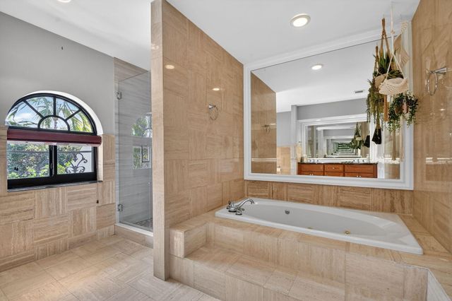 5586 N Ocean Boulevard 35g, Ocean Ridge, FL 33435