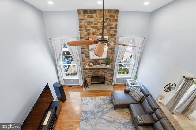 930 RED COAT FARM DR, Chalfont, PA 18914