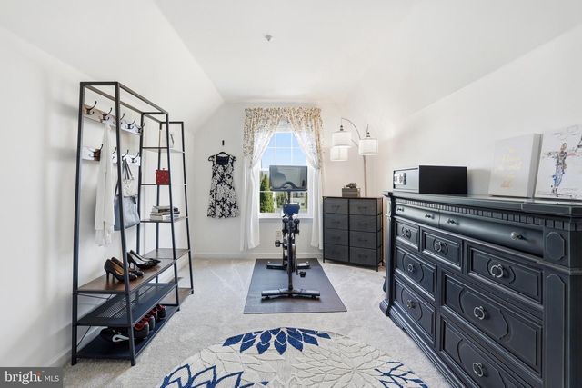 930 RED COAT FARM DR, Chalfont, PA 18914