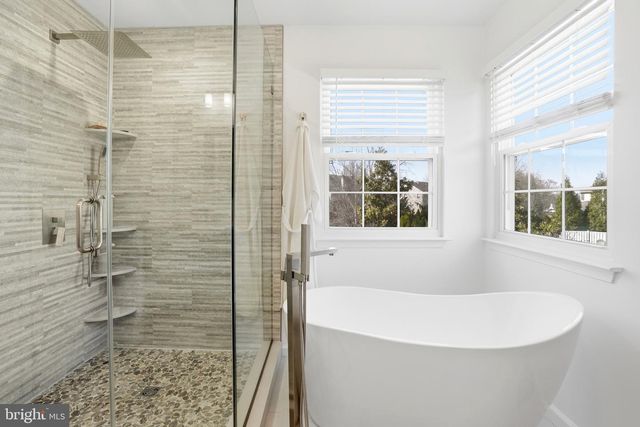 930 RED COAT FARM DR, Chalfont, PA 18914