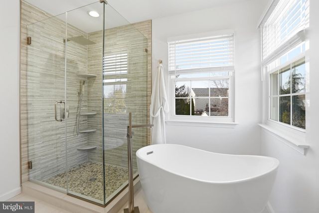 930 RED COAT FARM DR, Chalfont, PA 18914