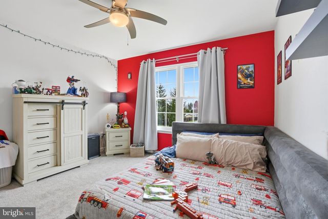 930 RED COAT FARM DR, Chalfont, PA 18914