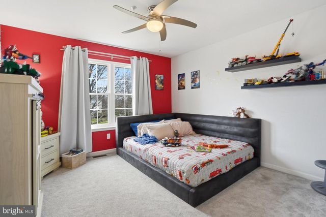 930 RED COAT FARM DR, Chalfont, PA 18914