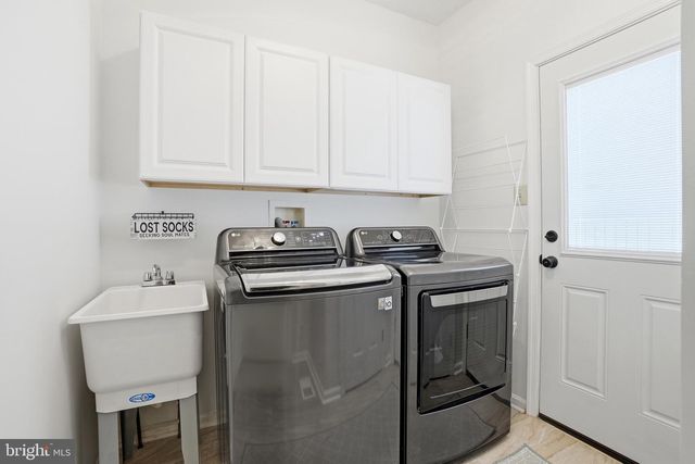 930 RED COAT FARM DR, Chalfont, PA 18914