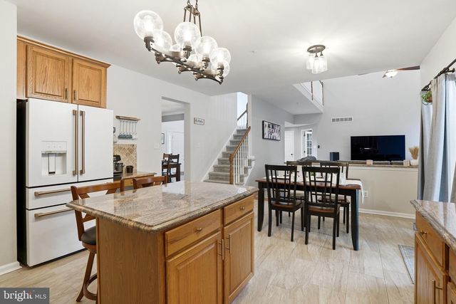 930 RED COAT FARM DR, Chalfont, PA 18914