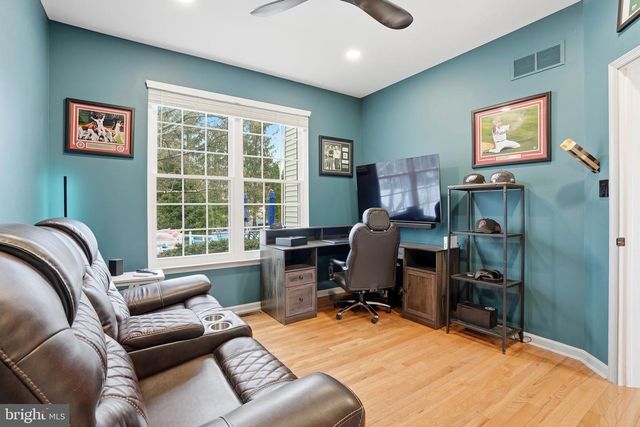 930 RED COAT FARM DR, Chalfont, PA 18914