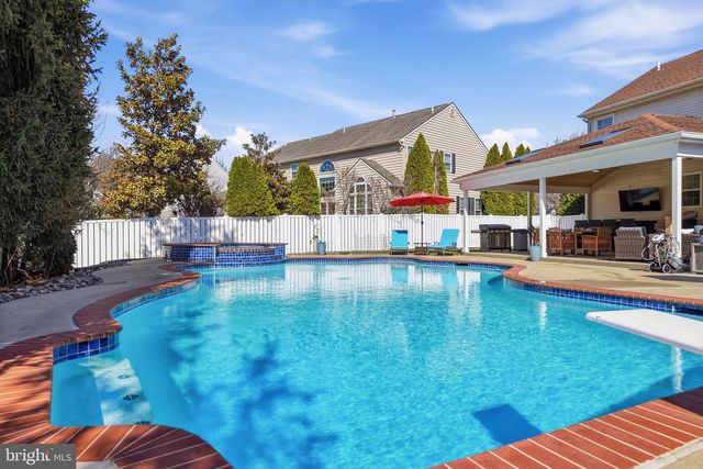 930 RED COAT FARM DR, Chalfont, PA 18914